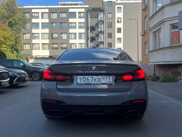 2021 BMW 5 серии 540i xDrive VII (G30/G31/G38) Рестайлинг, серый - вид 7