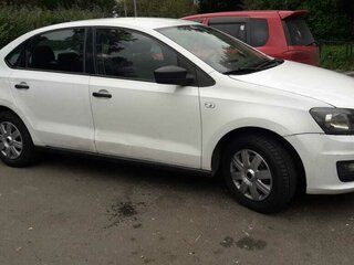 2017 Volkswagen Polo V Рестайлинг, белый, 440000 рублей, вид 2