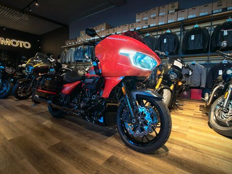 2026 Harley-Davidson CVO Road Glide ST, оранжевый, 6490000 рублей, вид 2