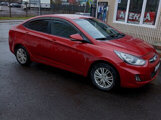 2011 Hyundai Solaris I, красный, 620000 рублей, вид 4