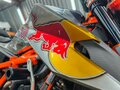 2021 KTM 1290 Super Duke R, серебристый, 1490000 рублей - вид 11