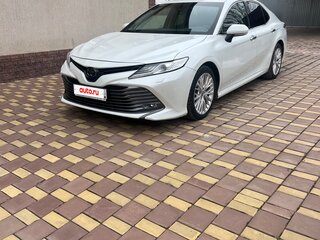2021 Toyota Camry VIII (XV70), белый, 3400000 рублей, вид 1