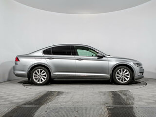 2018 Volkswagen Passat B8, серебристый, 1760000 рублей, вид 4