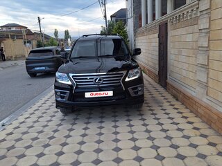 2010 Lexus LX 570 III, чёрный, 2850000 рублей, вид 2