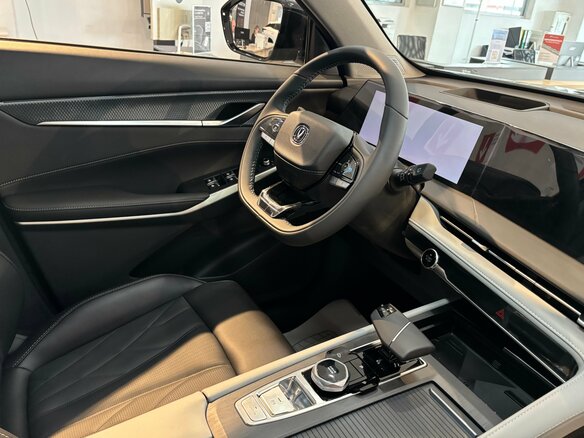 2024 Changan CS75 Plus III, чёрный, 4029900 рублей - вид 7