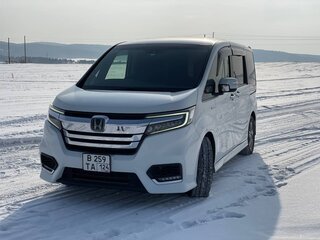 2019 Honda Stepwgn Spada V Рестайлинг, белый, 2750000 рублей, вид 3