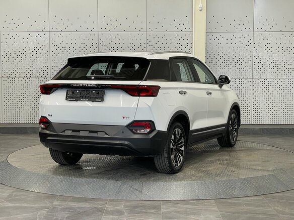 2023 Bestune T77, белый, 2000000 рублей - вид 1