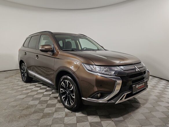 2021 Mitsubishi Outlander III Рестайлинг 3, коричневый, 2249000 рублей - вид 2