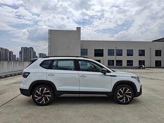 2023 Volkswagen Tharu I, белый, 1512911 рублей, вид 2