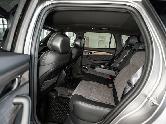 2026 Geely Monjaro I Рестайлинг, серый, 4954990 рублей - вид 10