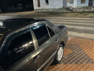 1989 Mercedes-Benz W124 200, чёрный, 150000 рублей, вид 4