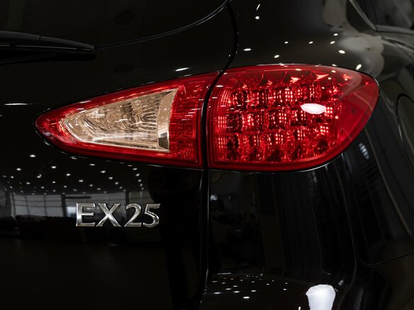 2011 Infiniti EX EX25 I (J50), чёрный - вид 16