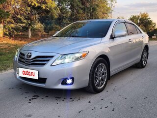 2011 Toyota Camry VI (XV40) Рестайлинг, серебристый, 1550000 рублей, вид 3