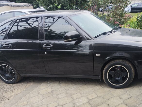2015 Lada (ВАЗ) Priora I Рестайлинг, чёрный - вид 3