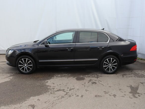 2013 Skoda Superb DSG II Рестайлинг, чёрный, 959000 рублей - вид 7
