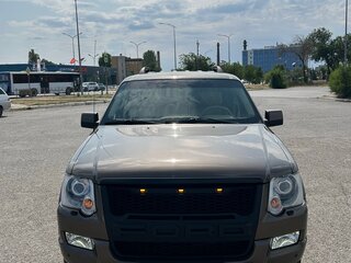 2005 Ford Explorer IV, серый, 1300000 рублей, вид 2