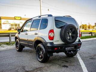 2017 Chevrolet Niva I Рестайлинг, белый, 898000 рублей, вид 5