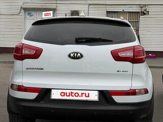 2013 Kia Sportage III, белый, 1600000 рублей, вид 3