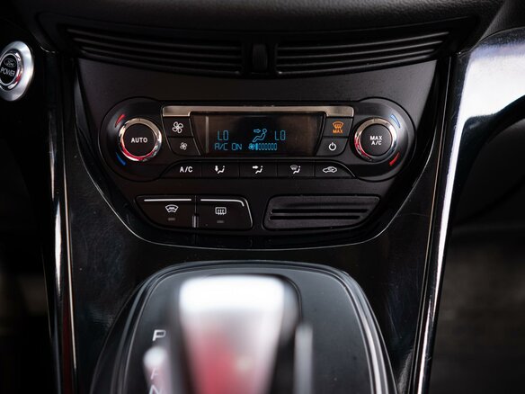 2013 Ford Kuga II, белый, 1299000 рублей - вид 15