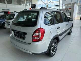 2026 Lada (ВАЗ) Granta Cross I Рестайлинг, серебристый, 1246000 рублей, вид 3