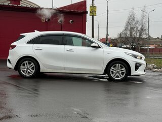 2018 Kia Ceed III, белый, 1565000 рублей, вид 4