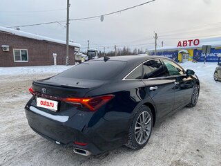 2022 Toyota Avalon V, чёрный, 3800000 рублей, вид 5