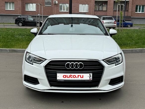 2019 Audi A3 III (8V) Рестайлинг, белый - вид 2