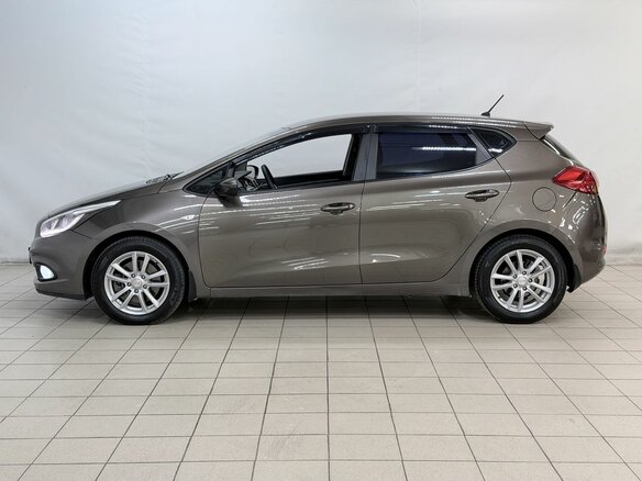 2013 Kia Ceed II, коричневый, 999000 рублей - вид 8