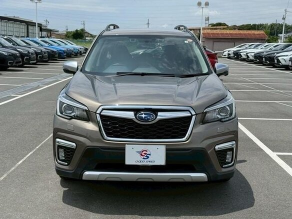2020 Subaru Forester MHEV V, коричневый, 2120000 рублей - вид 2
