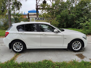 2013 BMW 1 серии 118i II (F20/F21), белый, 1270000 рублей, вид 4