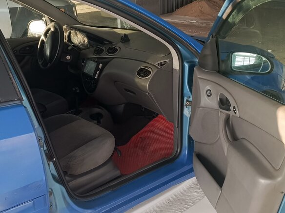 2000 Ford Focus I (North America), синий - вид 9