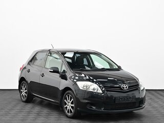 2011 Toyota Auris I Рестайлинг, чёрный, 949000 рублей, вид 1