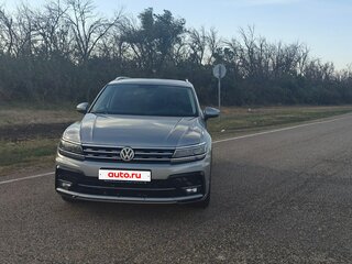 2018 Volkswagen Tiguan II, серебристый, 2950000 рублей, вид 2
