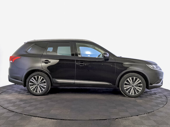 2019 Mitsubishi Outlander III Рестайлинг 3, чёрный, 1870000 рублей - вид 3