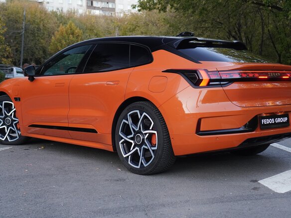 2023 Zeekr 001 100 kWh I, оранжевый - вид 13