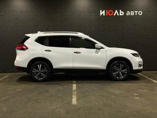 2021 Nissan X-Trail III Рестайлинг, белый, 2939000 рублей, вид 4