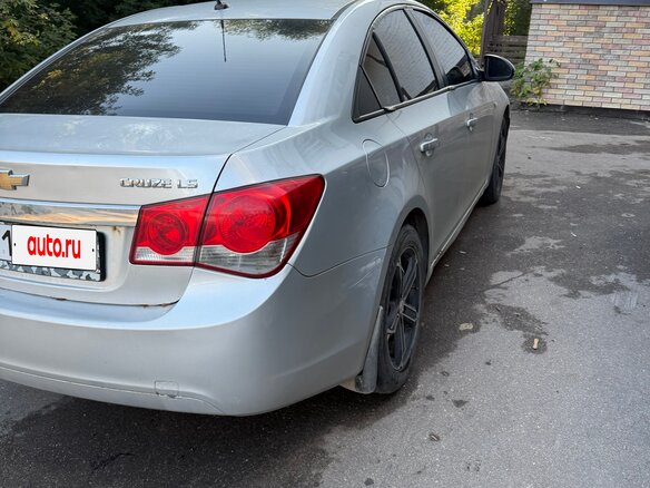 2011 Chevrolet Cruze I, серебристый, 435000 рублей - вид 4