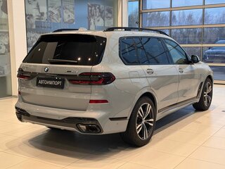 2025 BMW X7 40d I (G07) Рестайлинг, серый, 15500000 рублей, вид 4