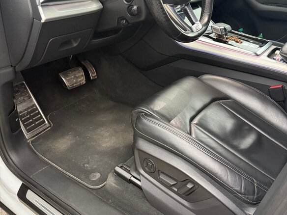 2020 Audi Q7 45 TDI II (4M) Рестайлинг, белый, 8350000 рублей - вид 8
