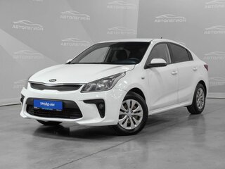 2020 Kia Rio IV, белый, 860000 рублей, вид 1