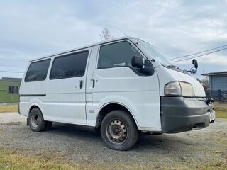 2000 Mazda Bongo IV, белый, 400000 рублей, вид 3
