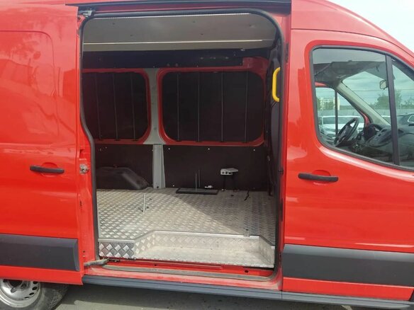 2017 Ford Transit, красный, 1900000 рублей - вид 1