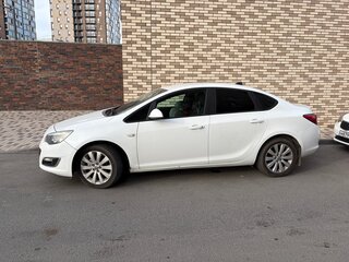 2013 Opel Astra J Рестайлинг, белый, 730000 рублей, вид 3