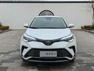 2021 Toyota Izoa I Рестайлинг, белый, 2300000 рублей, вид 2