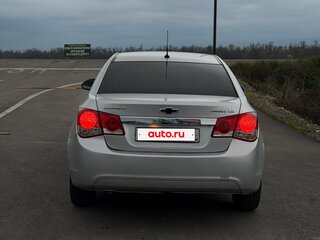 2013 Chevrolet Cruze I Рестайлинг, серебристый, 570000 рублей, вид 4