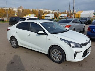 2018 Kia Rio IV, белый, 1540000 рублей, вид 4