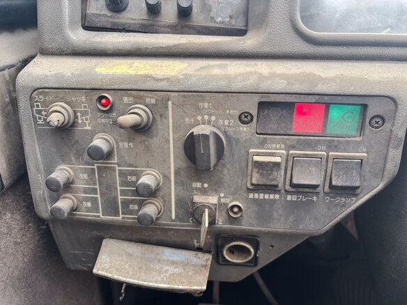 1999 Komatsu LW80M, красный, 1990000 рублей - вид 14