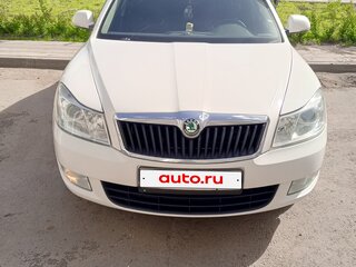 2012 Skoda Octavia II (A5) Рестайлинг, белый, 850000 рублей, вид 3