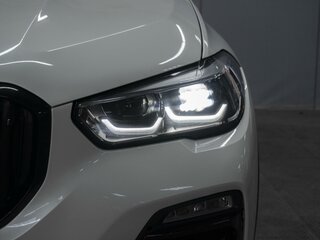 2020 BMW X5 40i IV (G05/G18), белый, 7790000 рублей, вид 5