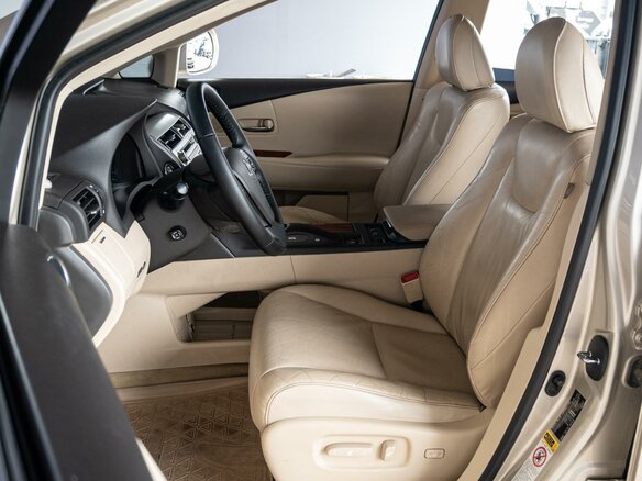 2011 Lexus RX 270 III, бежевый - вид 9